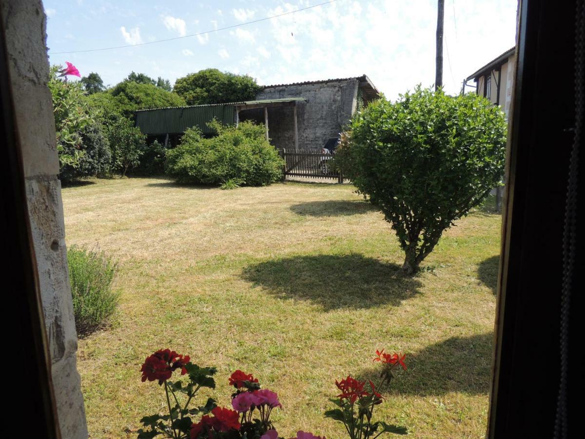 Chocolate Box Cottage Parzac Εξωτερικό φωτογραφία
